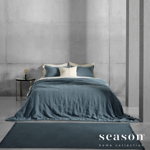 Lovatiesė su pagalvėm