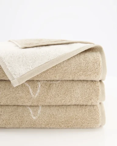 Medvilninis rankšluostis 100 % minkšta medvilnė. Modernus dizainas. Gerai sugeria drėgmę. Tinka jautriai odai. Tankis: 500 g/m². Dydis: 50x100, 70x140, rankšluosčiai, rankšluostis, vonios rankšluostis, vonios rankšluosčiai, medvilninis rankšluostis, 100% medvilnės rankšluostis, kokybiški rankšluosčiai, minkštas rankšluostis, purus rankšluostis, gerai sugeriantis rankšluostis, didelis rankšluostis, veido rankšluostis, kūno rankšluostis, rankšluostis voniai, aukštos kokybės rankšluostis, pirkti rankšluostį, rankšluosčiai internetu, rankšluosčiai akcija, premium rankšluosčiai, geriausi rankšluosčiai, kokybiški vonios rankšluosčiai, prabangūs vonios rankšluosčiai, minkšti vonios rankšluosčiai, rankšluostis dovanai, modernūs rankšluosčiai, medvilniniai rankšluosčiai, egiptietiškos medvilnės rankšluostis, organinės medvilnės rankšluostis, bambuko pluošto rankšluostis, natūralios medvilnės rankšluostis, ekologiški rankšluosčiai, OEKO-TEX rankšluostis, antibakterinis rankšluostis, švelnus odai rankšluostis, greitai džiūstantis rankšluostis, gerai sugeriantys rankšluosčiai, minkštas ir purus rankšluostis, ilgaamžis rankšluostis, lengvai prižiūrimas rankšluostis, patvarus rankšluostis, nesiburbuliuojantis rankšluostis, storas rankšluostis, SPA kokybės rankšluostis, kasdienio naudojimo rankšluostis, minimalistinis rankšluostis, skandinaviško stiliaus rankšluostis, modernus vonios rankšluostis, klasikinio dizaino rankšluostis, elegantiškas rankšluostis, stilingas rankšluostis, premium dizaino rankšluostis, geriausias medvilninis vonios rankšluostis, minkštas 100% medvilnės rankšluostis, kokybiškas gerai sugeriantis rankšluostis, prabangus rankšluostis vonios kambariui, didelis minkštas vonios rankšluostis, premium kokybės rankšluostis internetu, natūralios medvilnės rankšluostis namams, stilingi vonios rankšluosčiai internetu, SPA tipo medvilninis rankšluostis, purus rankšluostis jautriai odai, minkštas kasdienis vonios rankšluostis, aukštos kokybės medvilninis rankšluostis Joop, 30x50, 50x100, 70x140,80x150, 80x160 smėlio,ruda, balta spalva, su šuniu