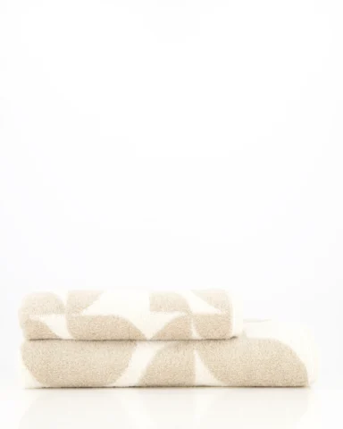 Medvilninis rankšluostis 100 % minkšta medvilnė. Modernus dizainas. Gerai sugeria drėgmę. Tinka jautriai odai. Tankis: 500 g/m². Dydis: 50x100, 70x140, rankšluosčiai, rankšluostis, vonios rankšluostis, vonios rankšluosčiai, medvilninis rankšluostis, 100% medvilnės rankšluostis, kokybiški rankšluosčiai, minkštas rankšluostis, purus rankšluostis, gerai sugeriantis rankšluostis, didelis rankšluostis, veido rankšluostis, kūno rankšluostis, rankšluostis voniai, aukštos kokybės rankšluostis, pirkti rankšluostį, rankšluosčiai internetu, rankšluosčiai akcija, premium rankšluosčiai, geriausi rankšluosčiai, kokybiški vonios rankšluosčiai, prabangūs vonios rankšluosčiai, minkšti vonios rankšluosčiai, rankšluostis dovanai, modernūs rankšluosčiai, medvilniniai rankšluosčiai, egiptietiškos medvilnės rankšluostis, organinės medvilnės rankšluostis, bambuko pluošto rankšluostis, natūralios medvilnės rankšluostis, ekologiški rankšluosčiai, OEKO-TEX rankšluostis, antibakterinis rankšluostis, švelnus odai rankšluostis, greitai džiūstantis rankšluostis, gerai sugeriantys rankšluosčiai, minkštas ir purus rankšluostis, ilgaamžis rankšluostis, lengvai prižiūrimas rankšluostis, patvarus rankšluostis, nesiburbuliuojantis rankšluostis, storas rankšluostis, SPA kokybės rankšluostis, kasdienio naudojimo rankšluostis, minimalistinis rankšluostis, skandinaviško stiliaus rankšluostis, modernus vonios rankšluostis, klasikinio dizaino rankšluostis, elegantiškas rankšluostis, stilingas rankšluostis, premium dizaino rankšluostis, geriausias medvilninis vonios rankšluostis, minkštas 100% medvilnės rankšluostis, kokybiškas gerai sugeriantis rankšluostis, prabangus rankšluostis vonios kambariui, didelis minkštas vonios rankšluostis, premium kokybės rankšluostis internetu, natūralios medvilnės rankšluostis namams, stilingi vonios rankšluosčiai internetu, SPA tipo medvilninis rankšluostis, purus rankšluostis jautriai odai, minkštas kasdienis vonios rankšluostis, aukštos kokybės medvilninis rankšluostis Cawo, 30x50, 50x100, 70x140,80x150, 80x160 smėlio,ruda, balta spalva