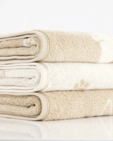 Medvilninis rankšluostis 100 % minkšta medvilnė. Modernus dizainas. Gerai sugeria drėgmę. Tinka jautriai odai. Tankis: 500 g/m². Dydis: 50x100, 70x140, rankšluosčiai, rankšluostis, vonios rankšluostis, vonios rankšluosčiai, medvilninis rankšluostis, 100% medvilnės rankšluostis, kokybiški rankšluosčiai, minkštas rankšluostis, purus rankšluostis, gerai sugeriantis rankšluostis, didelis rankšluostis, veido rankšluostis, kūno rankšluostis, rankšluostis voniai, aukštos kokybės rankšluostis, pirkti rankšluostį, rankšluosčiai internetu, rankšluosčiai akcija, premium rankšluosčiai, geriausi rankšluosčiai, kokybiški vonios rankšluosčiai, prabangūs vonios rankšluosčiai, minkšti vonios rankšluosčiai, rankšluostis dovanai, modernūs rankšluosčiai, medvilniniai rankšluosčiai, egiptietiškos medvilnės rankšluostis, organinės medvilnės rankšluostis, bambuko pluošto rankšluostis, natūralios medvilnės rankšluostis, ekologiški rankšluosčiai, OEKO-TEX rankšluostis, antibakterinis rankšluostis, švelnus odai rankšluostis, greitai džiūstantis rankšluostis, gerai sugeriantys rankšluosčiai, minkštas ir purus rankšluostis, ilgaamžis rankšluostis, lengvai prižiūrimas rankšluostis, patvarus rankšluostis, nesiburbuliuojantis rankšluostis, storas rankšluostis, SPA kokybės rankšluostis, kasdienio naudojimo rankšluostis, minimalistinis rankšluostis, skandinaviško stiliaus rankšluostis, modernus vonios rankšluostis, klasikinio dizaino rankšluostis, elegantiškas rankšluostis, stilingas rankšluostis, premium dizaino rankšluostis, geriausias medvilninis vonios rankšluostis, minkštas 100% medvilnės rankšluostis, kokybiškas gerai sugeriantis rankšluostis, prabangus rankšluostis vonios kambariui, didelis minkštas vonios rankšluostis, premium kokybės rankšluostis internetu, natūralios medvilnės rankšluostis namams, stilingi vonios rankšluosčiai internetu, SPA tipo medvilninis rankšluostis, purus rankšluostis jautriai odai, minkštas kasdienis vonios rankšluostis, aukštos kokybės medvilninis rankšluostis Joop, 30x50, 50x100, 70x140,80x150, 80x160 smėlio,ruda, balta spalva